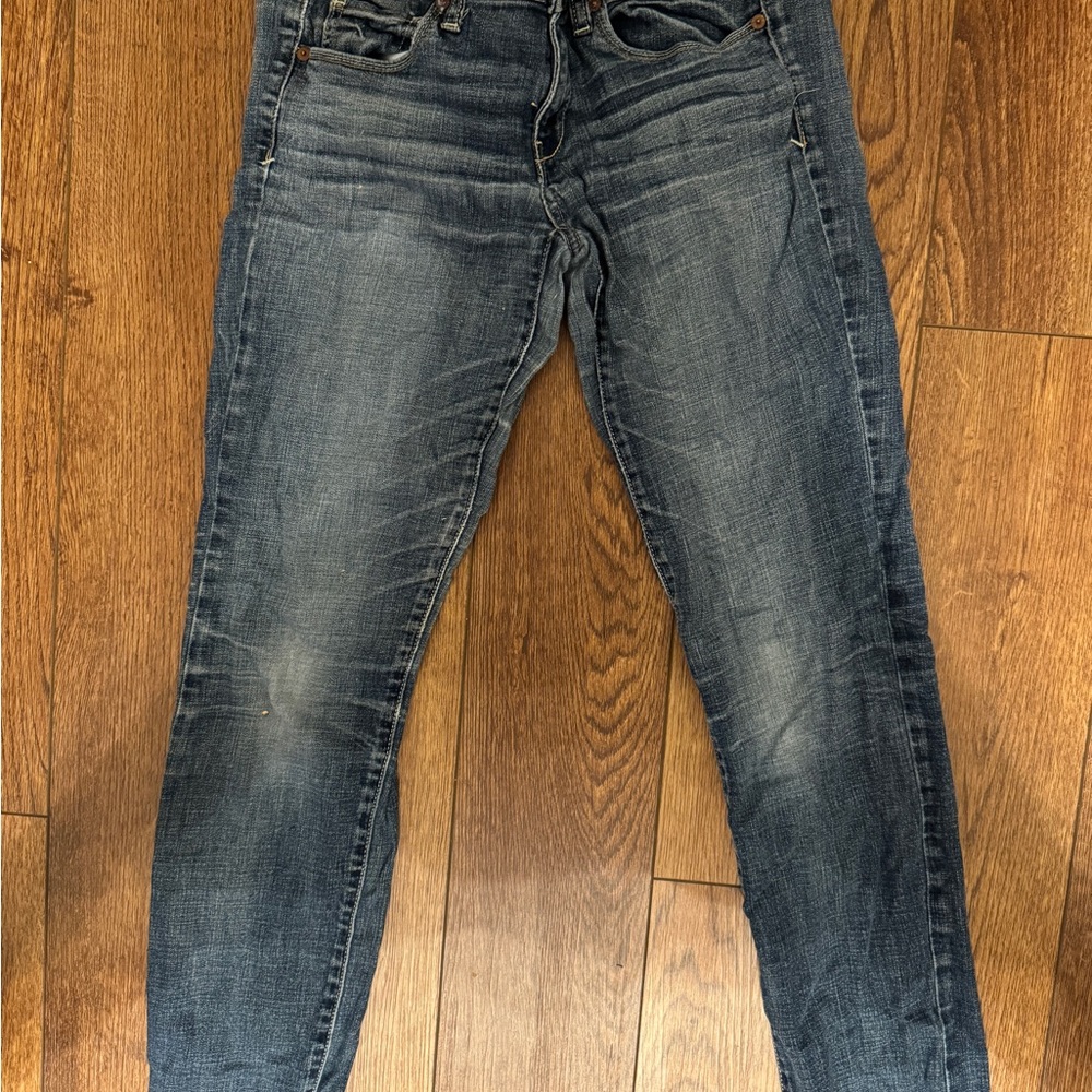 American Eagle Outfitters Medium Wash Skinny Jeans